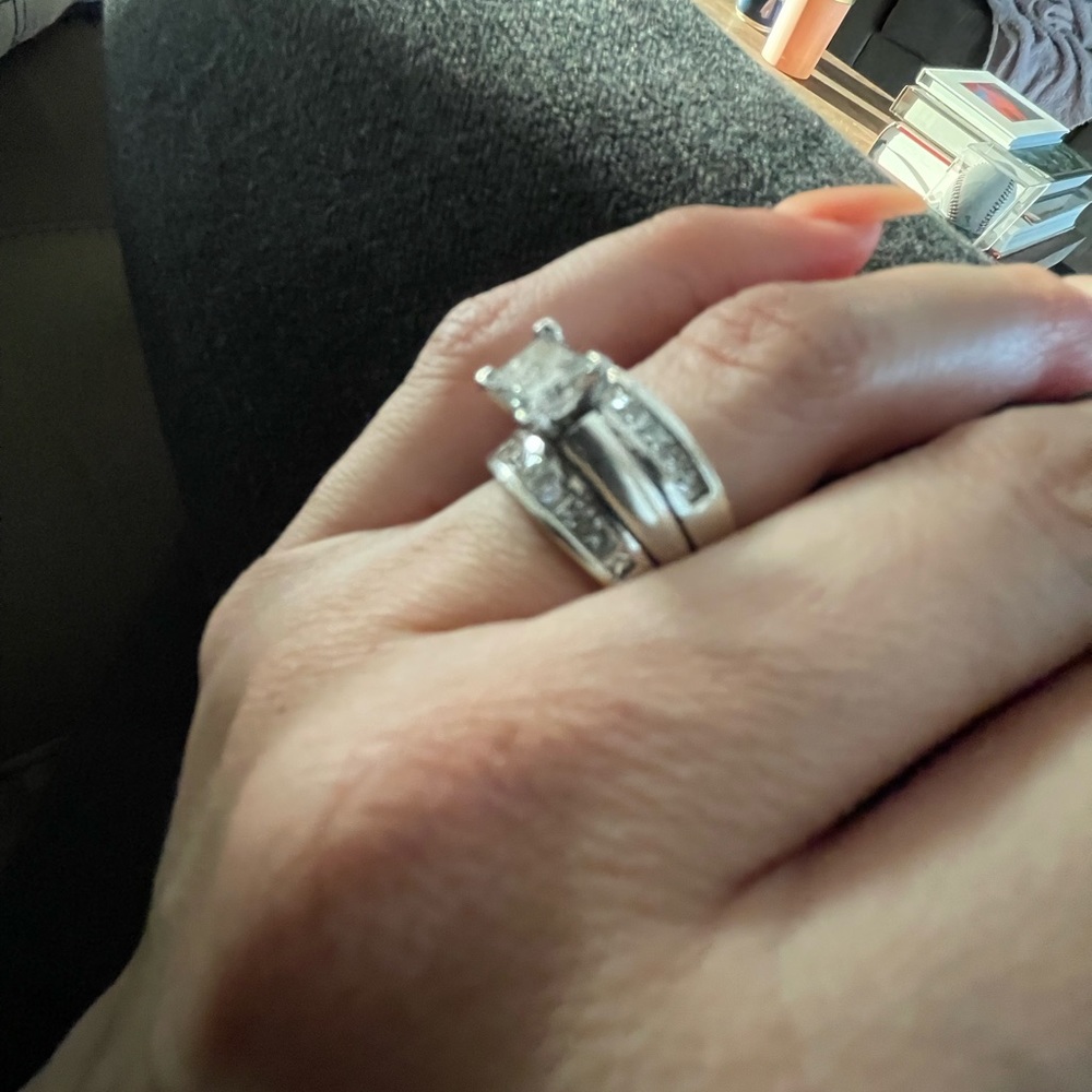 14kt solid white gold Diamond Ring